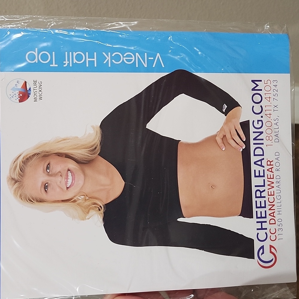 Cheer half top